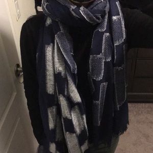 Gap scarf
